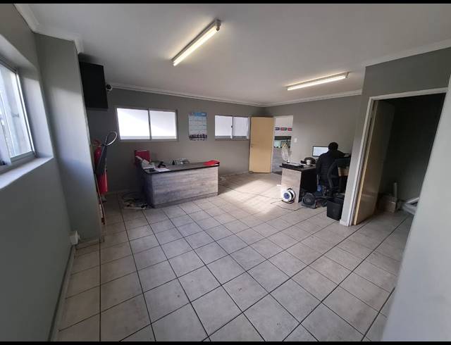 545M² WAREHOUSE TO LET IN BLACKHEATH INDUSTRIAL